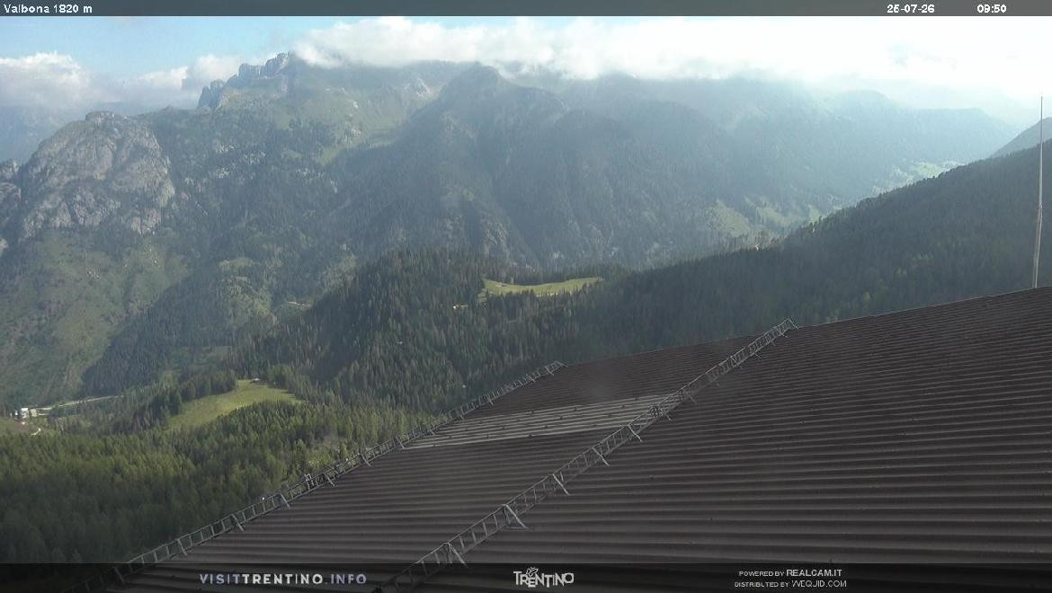 Archived image Webcam middle station alp Lusia, Trentino