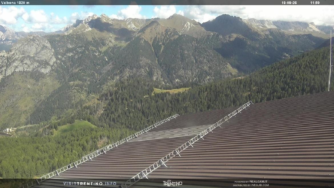 Archived image Webcam middle station alp Lusia, Trentino