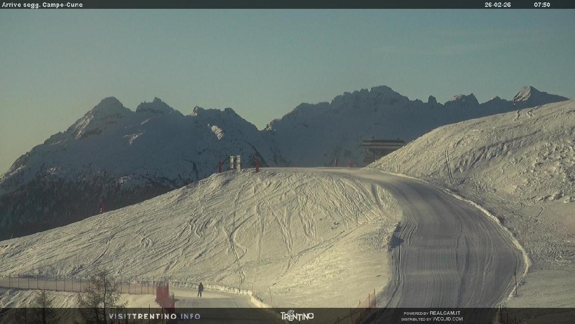 Archived image Webcam mountain station Campo-Cune, Trentino