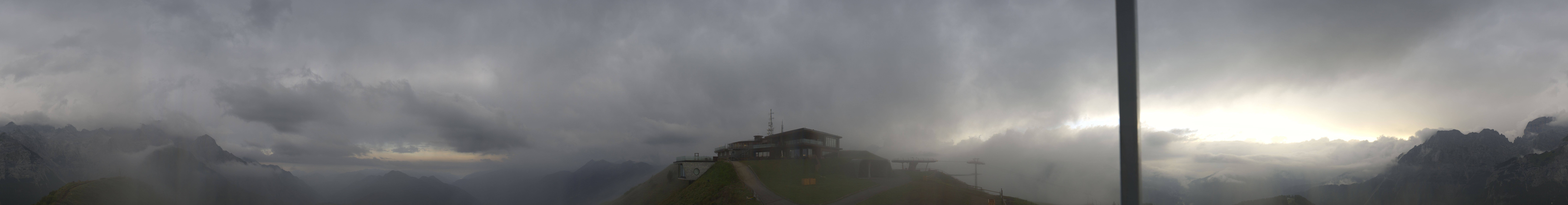 Archiv Foto Webcam Pinzolo: Doss del Sabion Bergstation