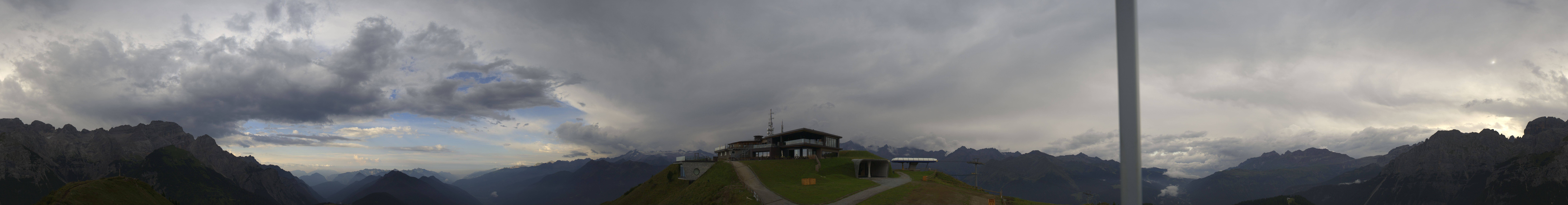 Archiv Foto Webcam Pinzolo: Doss del Sabion Bergstation