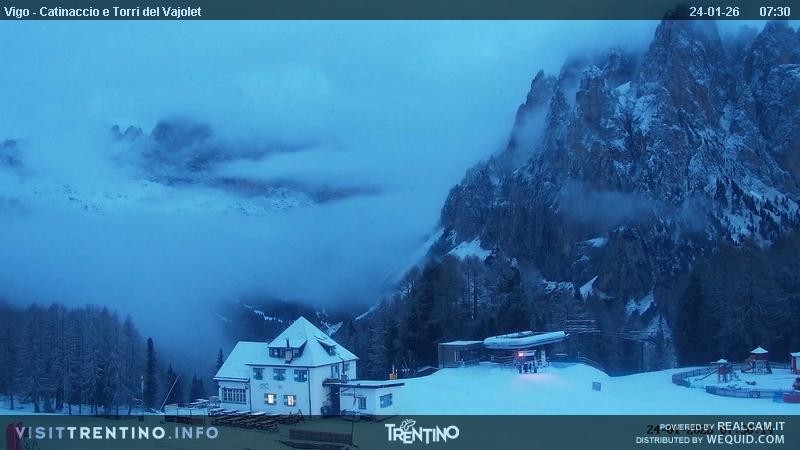 Archived image Webcam Torri del Vajolet - Val di Fassa