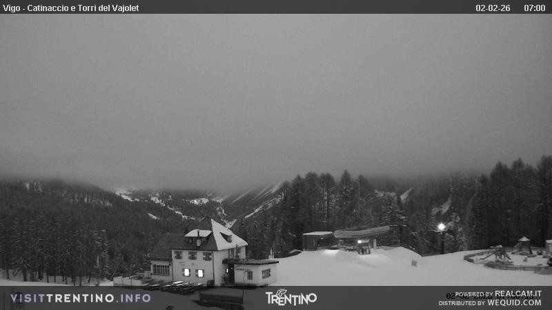Archived image Webcam Torri del Vajolet - Val di Fassa