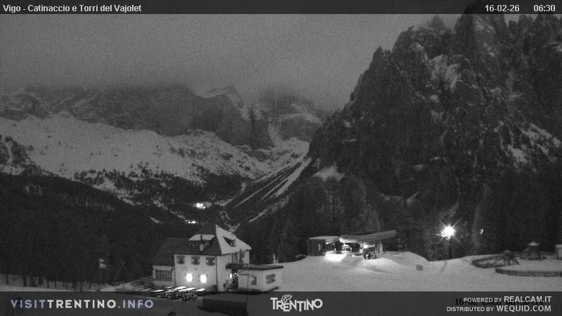 Archiv Foto Webcam Gardeccia-Mulde