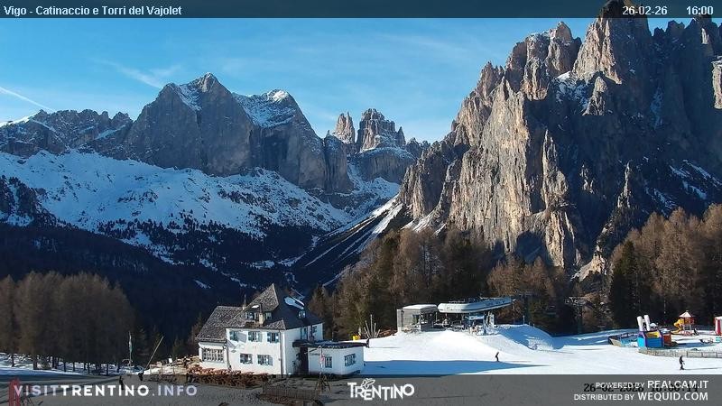 Archived image Webcam Torri del Vajolet - Val di Fassa