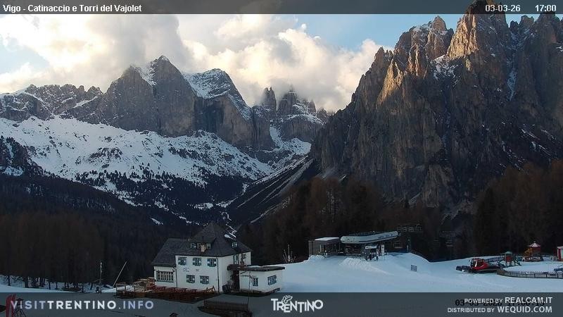 Archived image Webcam Torri del Vajolet - Val di Fassa