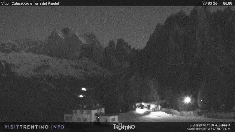 Archived image Webcam Torri del Vajolet - Val di Fassa
