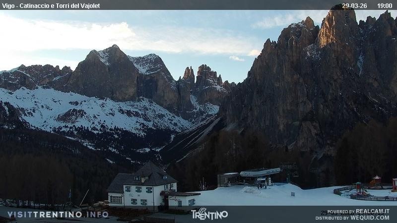 Archived image Webcam Torri del Vajolet - Val di Fassa
