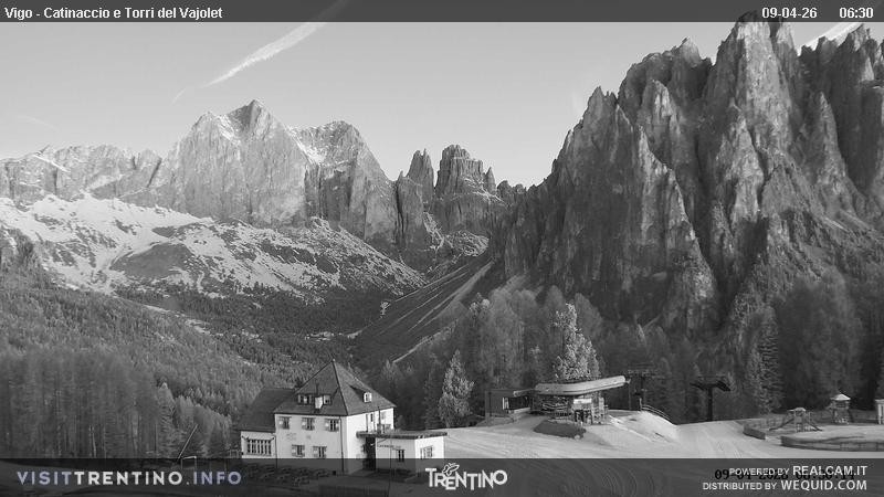 Archiv Foto Webcam Gardeccia-Mulde