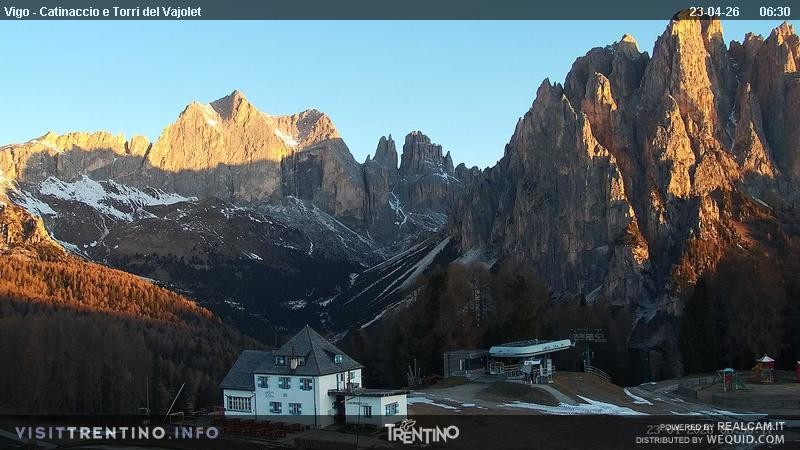 Archived image Webcam Torri del Vajolet - Val di Fassa