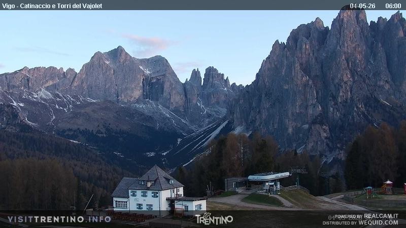 Archived image Webcam Torri del Vajolet - Val di Fassa