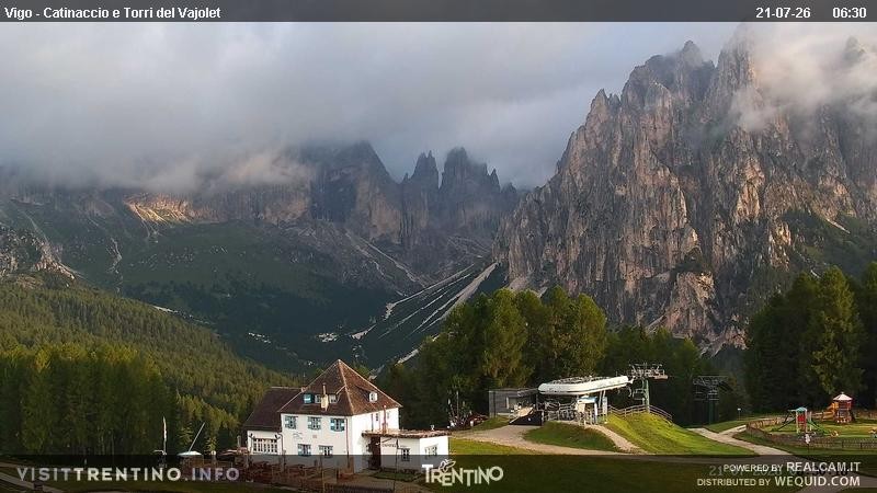 Archiv Foto Webcam Gardeccia-Mulde