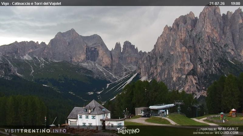 Archiv Foto Webcam Gardeccia-Mulde