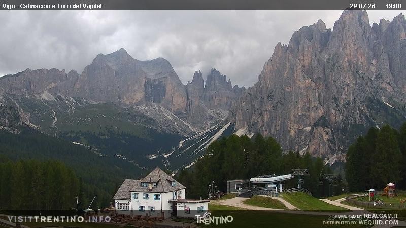 Archiv Foto Webcam Gardeccia-Mulde