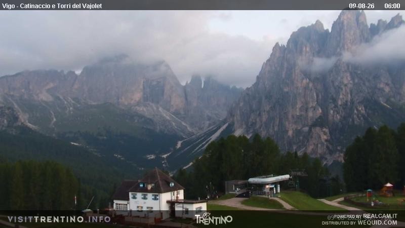 Archiv Foto Webcam Gardeccia-Mulde