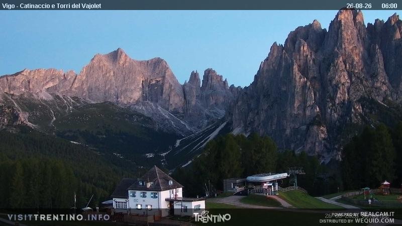 Archiv Foto Webcam Gardeccia-Mulde