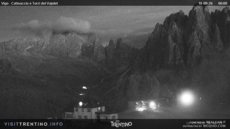 Archived image Webcam Torri del Vajolet - Val di Fassa