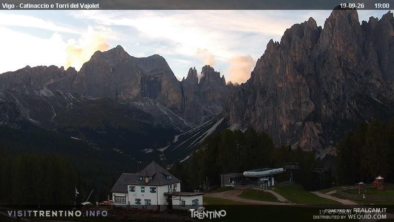 Archived image Webcam Torri del Vajolet - Val di Fassa