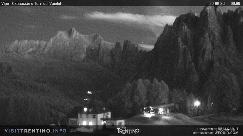 Archived image Webcam Torri del Vajolet - Val di Fassa