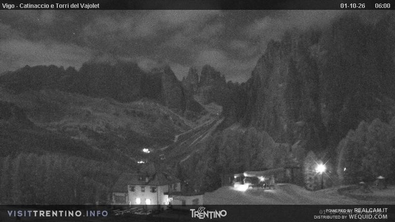 Archived image Webcam Torri del Vajolet - Val di Fassa