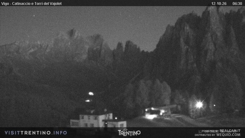 Archived image Webcam Torri del Vajolet - Val di Fassa