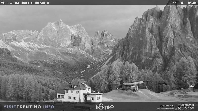 Archived image Webcam Torri del Vajolet - Val di Fassa