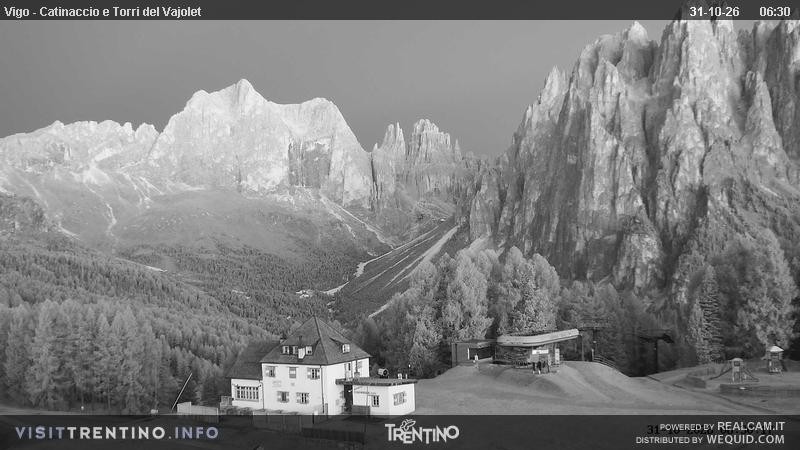 Archiv Foto Webcam Gardeccia-Mulde