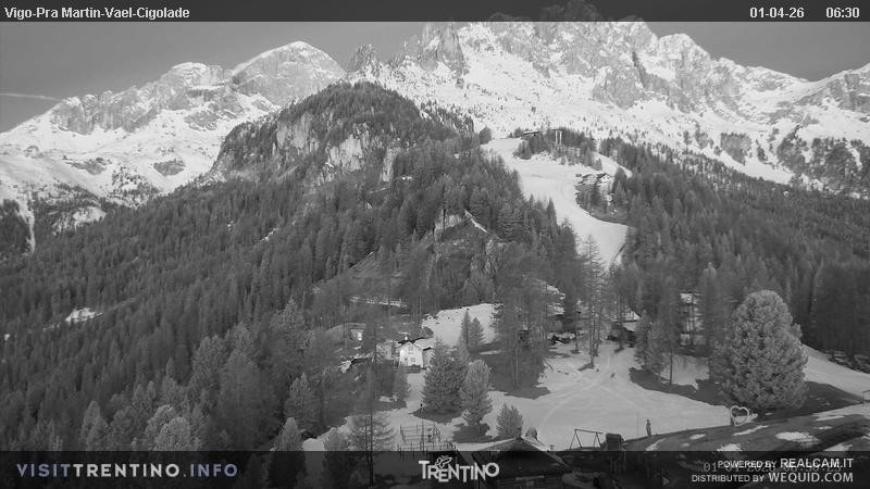 Archived image Webcam Top station of the Pian Pecei-Pra Martin chair lift