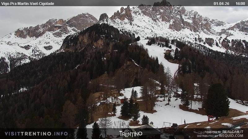 Archived image Webcam Top station of the Pian Pecei-Pra Martin chair lift