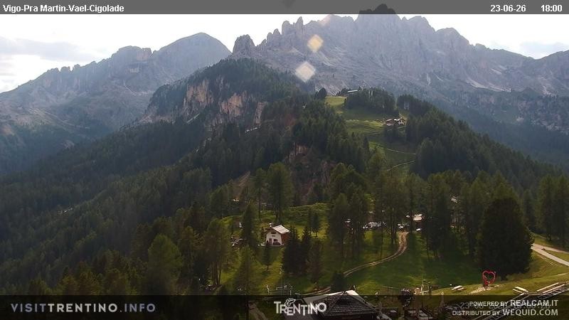 Archiv Foto Webcam Bergstation des Sesselliftes Pian Pecei-Pra Martin