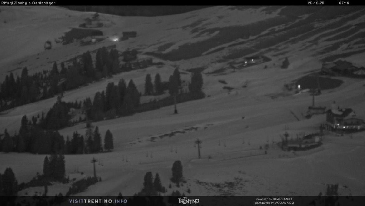 Archiv Foto Webcam Berghütten Rifugi und Zisch