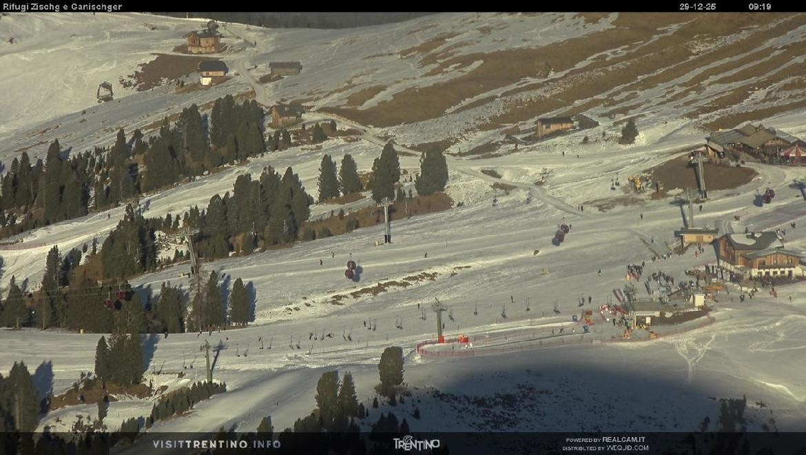 Archiv Foto Webcam Berghütten Rifugi und Zisch