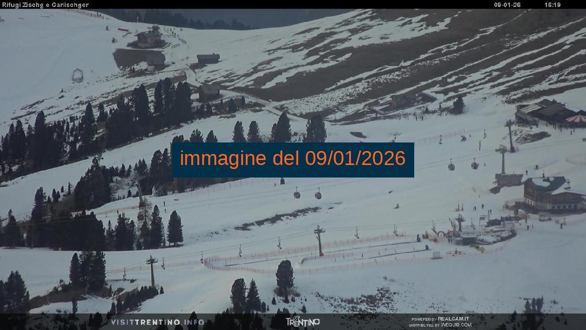 Archived image Webcam Val di Fiemme Rifugi Zisch