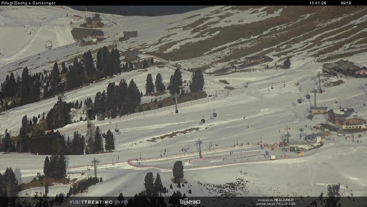 Archived image Webcam Val di Fiemme Rifugi Zisch