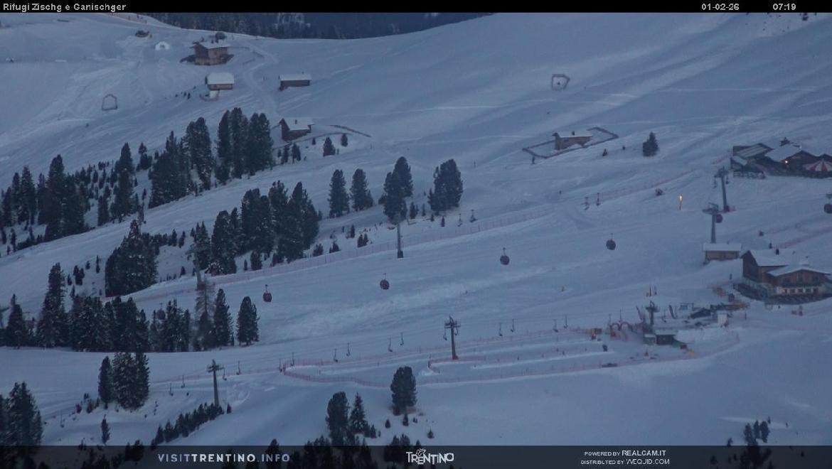 Archiv Foto Webcam Berghütten Rifugi und Zisch