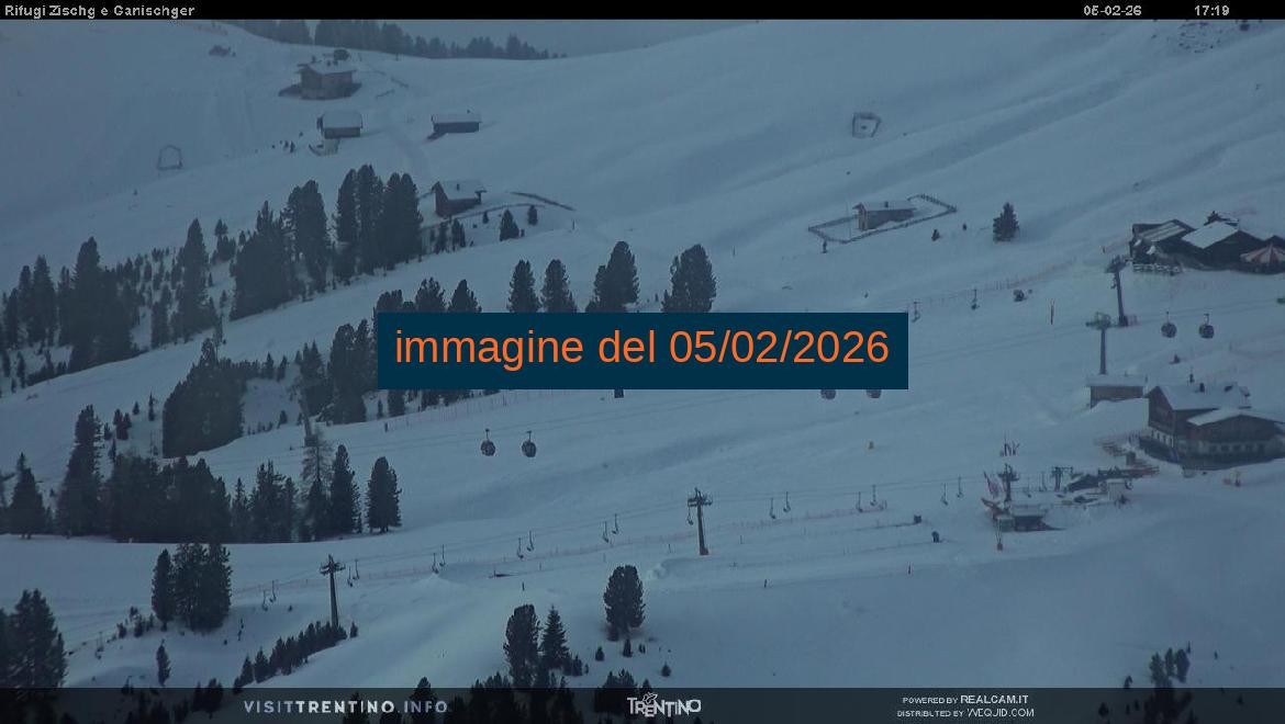 Archived image Webcam Val di Fiemme Rifugi Zisch