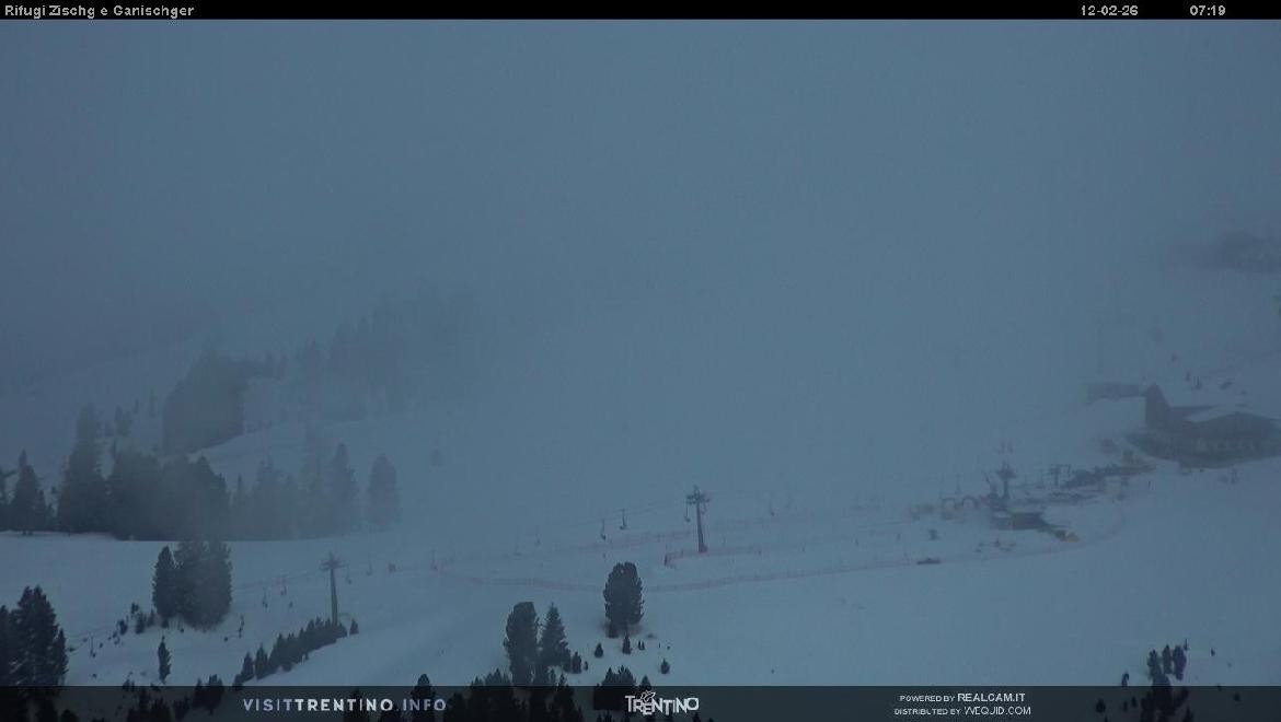Archived image Webcam Val di Fiemme Rifugi Zisch
