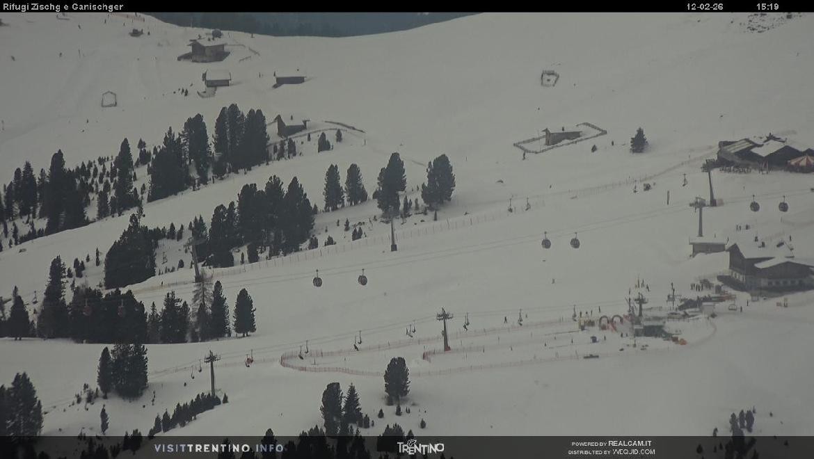 Archived image Webcam Val di Fiemme Rifugi Zisch