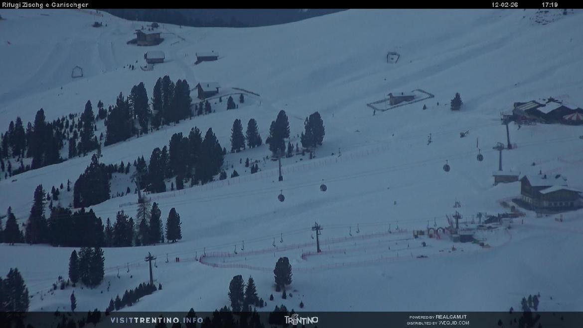 Archived image Webcam Val di Fiemme Rifugi Zisch