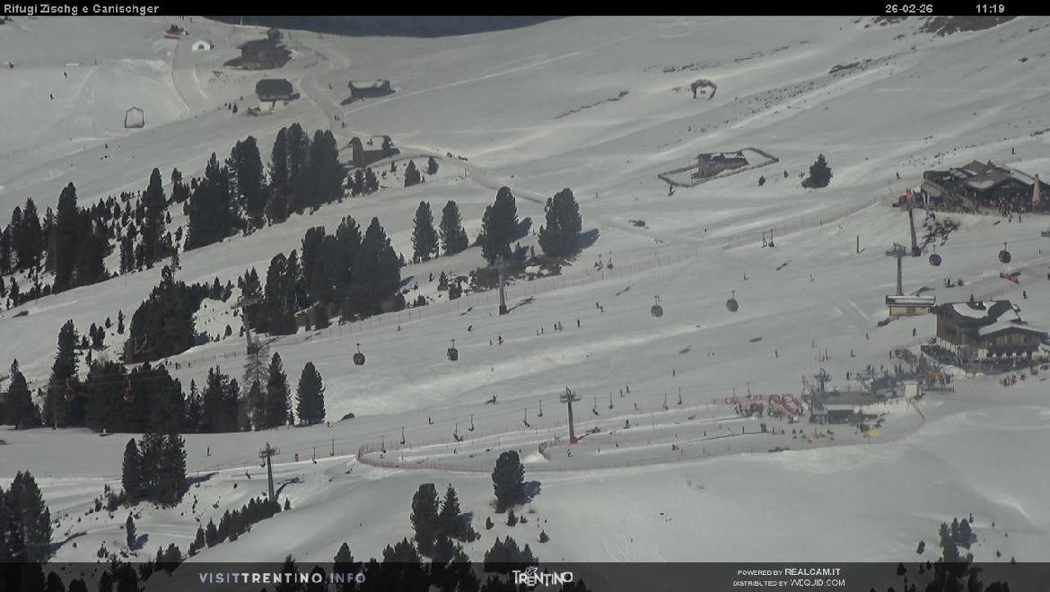 Archived image Webcam Val di Fiemme Rifugi Zisch