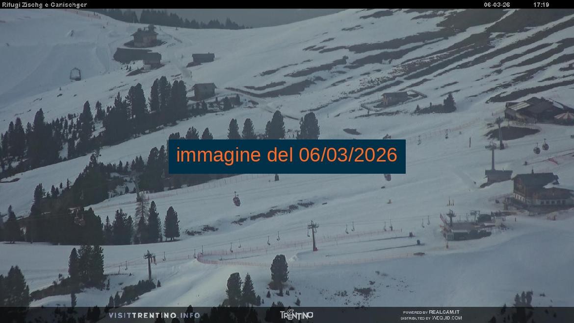 Archived image Webcam Val di Fiemme Rifugi Zisch