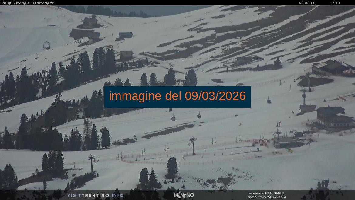 Archived image Webcam Val di Fiemme Rifugi Zisch