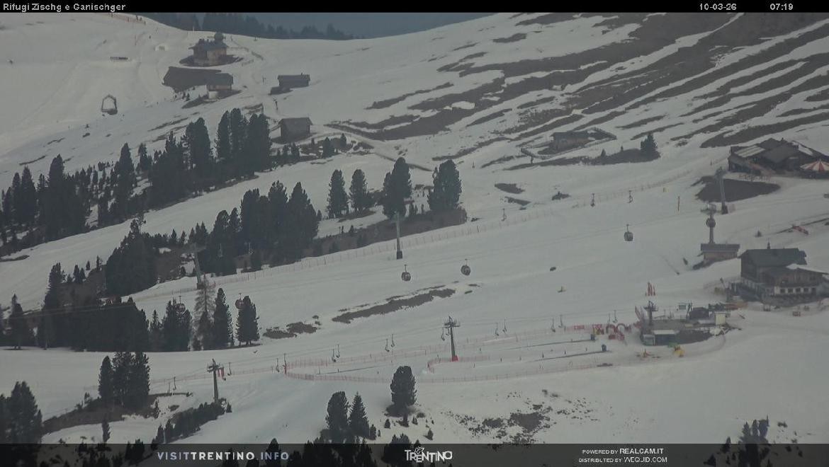 Archiv Foto Webcam Berghütten Rifugi und Zisch