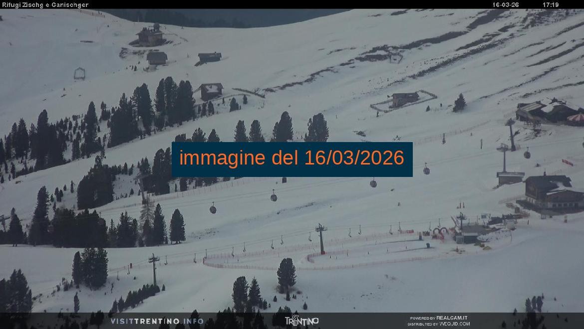 Archived image Webcam Val di Fiemme Rifugi Zisch