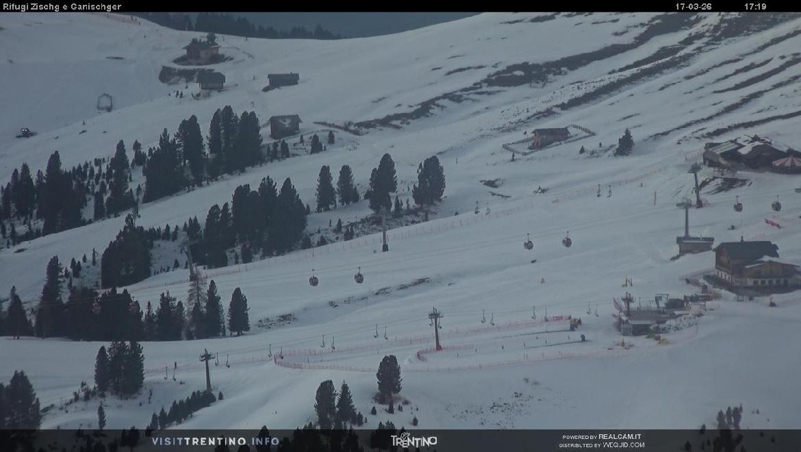 Archiv Foto Webcam Berghütten Rifugi und Zisch