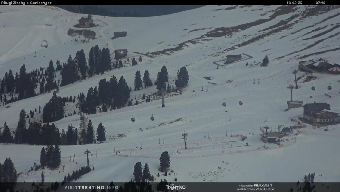 Archived image Webcam Val di Fiemme Rifugi Zisch