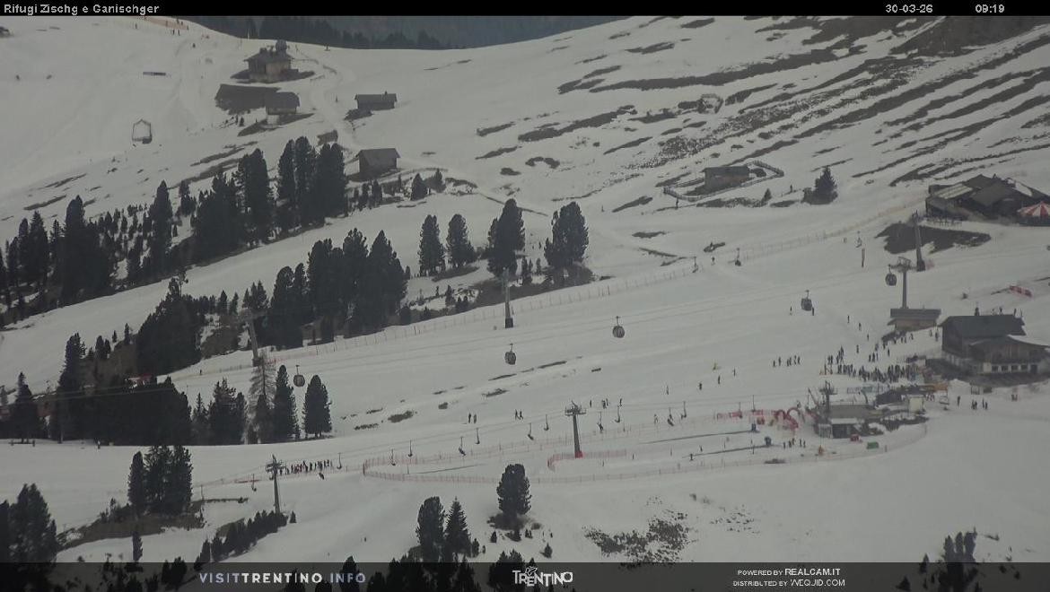 Archived image Webcam Val di Fiemme Rifugi Zisch