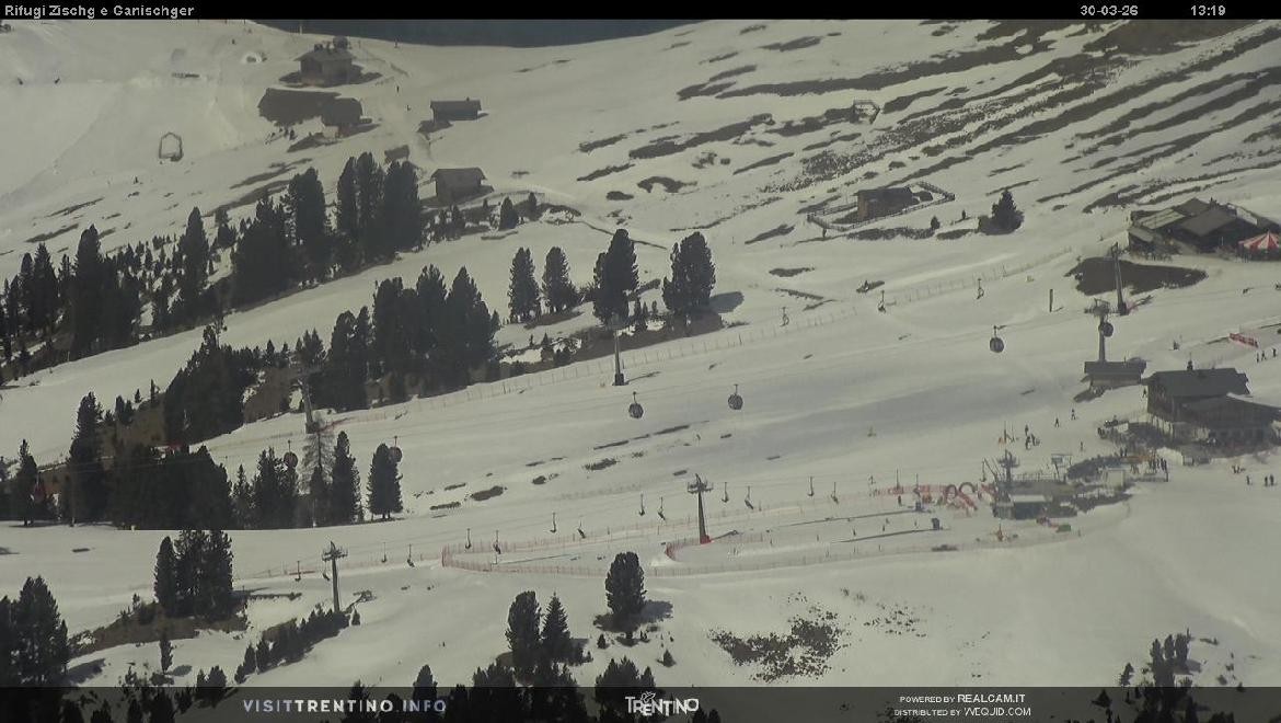 Archived image Webcam Val di Fiemme Rifugi Zisch