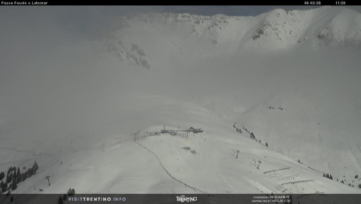 Archived image Webcam Val di Fiemme: Rifugio Pass Feudo