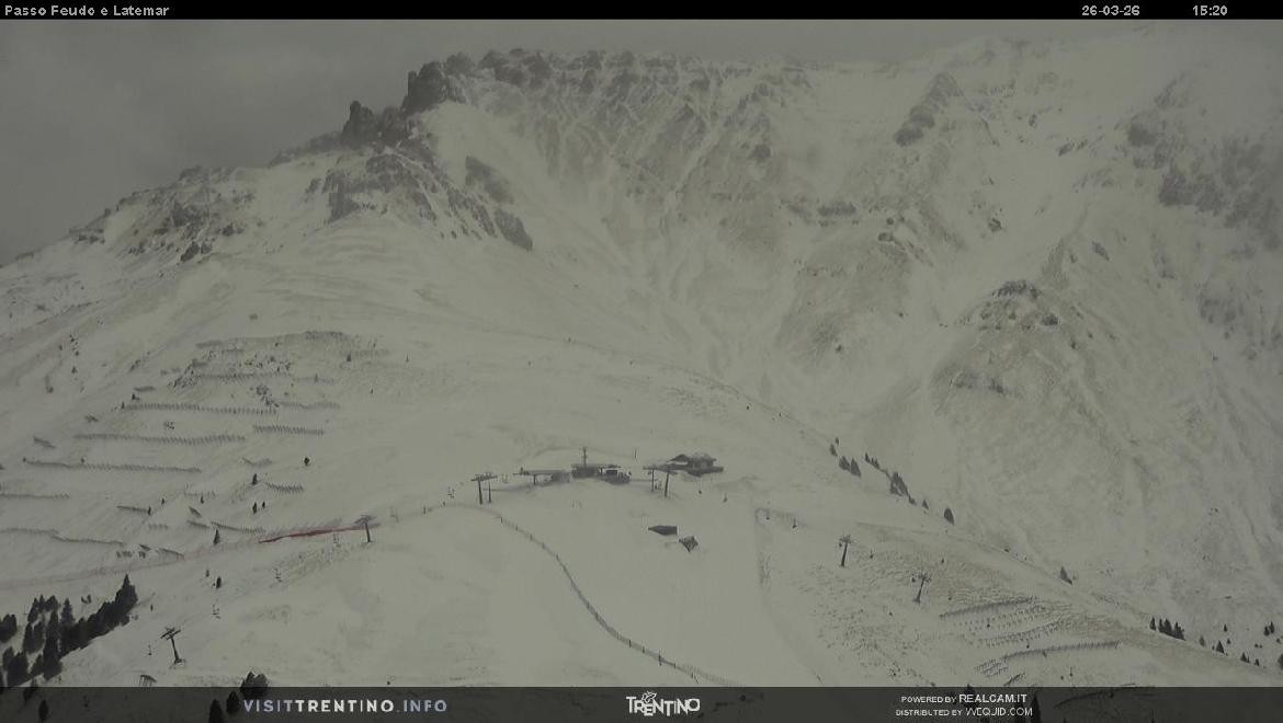Archived image Webcam Val di Fiemme: Rifugio Pass Feudo